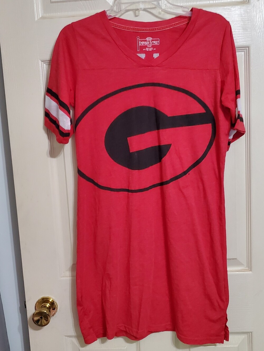 Georgia Bulldogs Red Graphic V-Neck Sleep Shirt Night Shirt Pjs UGA Football